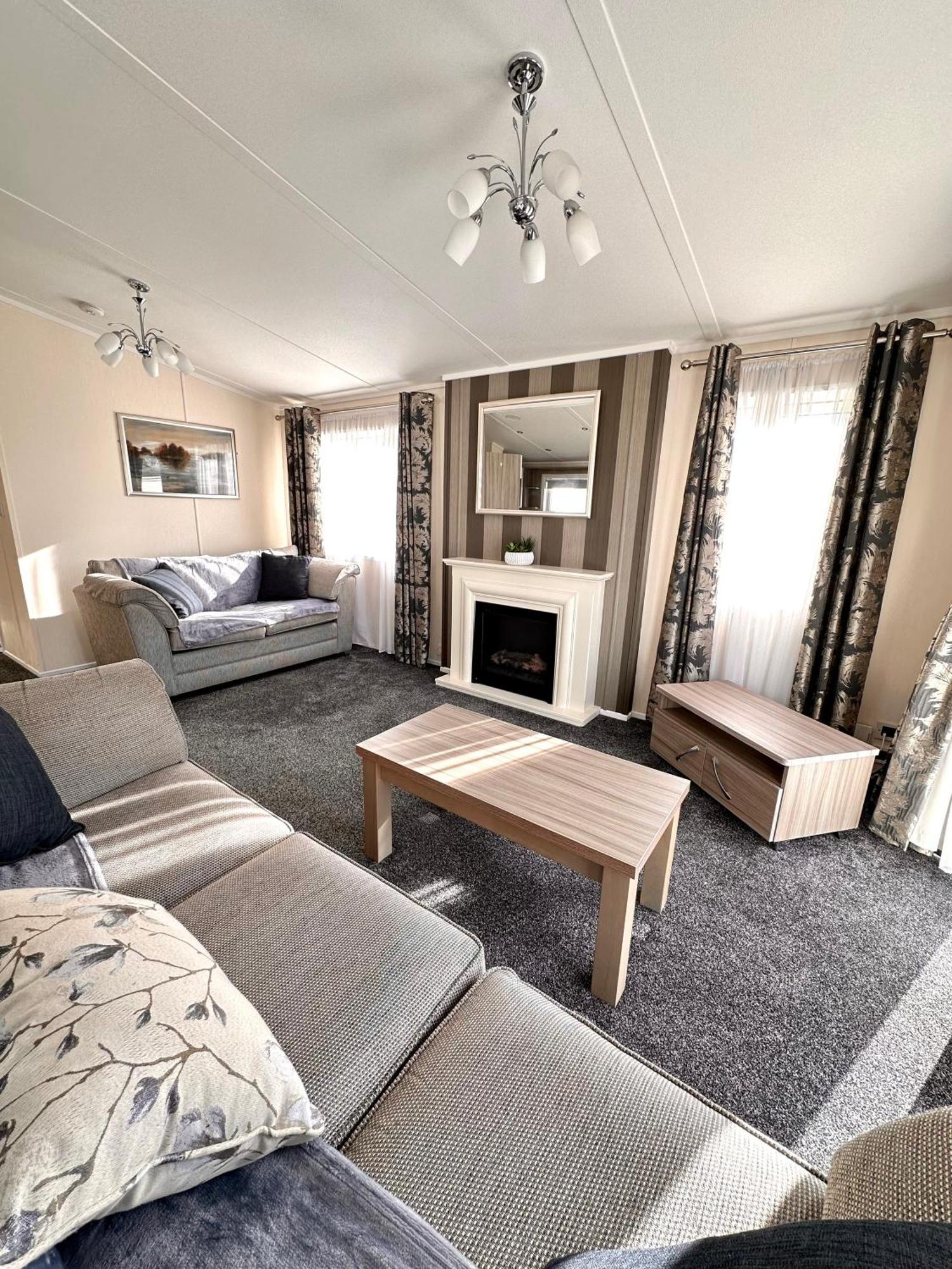 Bluebell Lodge, Dog Friendly South Cerney Exterior foto